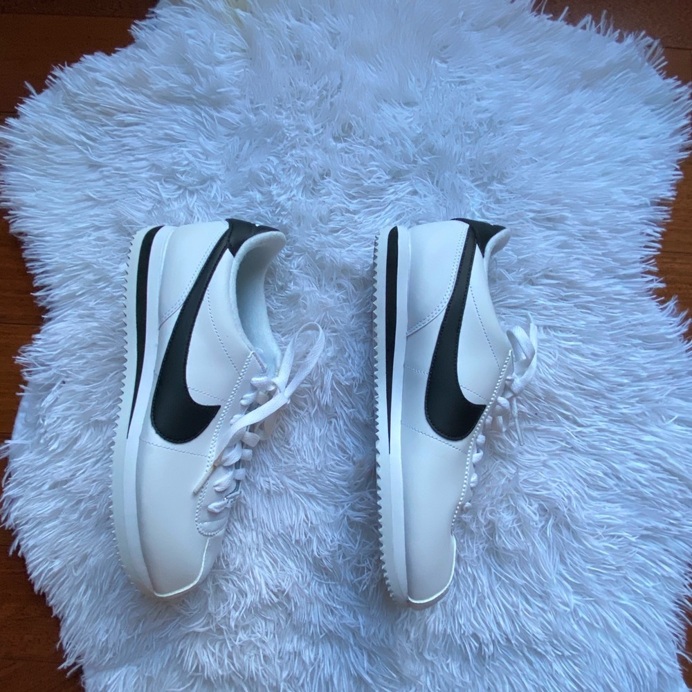 Nike Cortez size 8